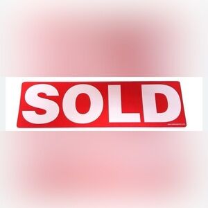 Salon Chair Fits 18 American Girl Doll
Also Use as A Salon Display / Decoration